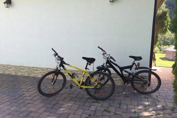 cazare_colibita_casa_lipan_biciclete_relaxare
